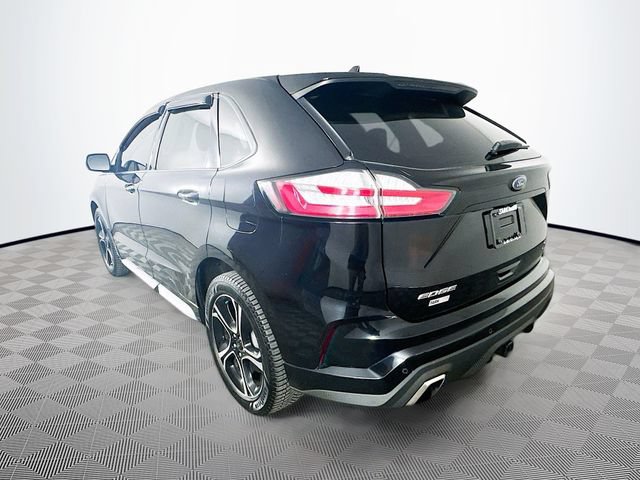 Certified 2019 Ford Edge ST w/ Cold Weather Package AWD/4WD image 9