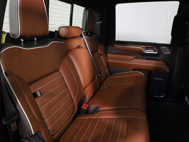 Used 2024 GMC Sierra 2500 Denali Ultimate image 11