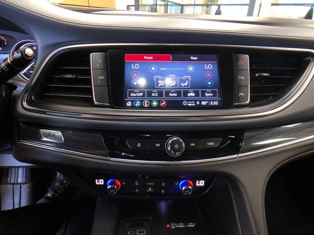 Used 2022 Buick Enclave Essence AWD/4WD image 17
