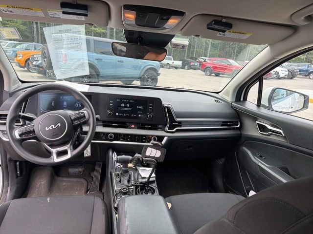 Used 2024 Kia Sportage LX FWD image 17