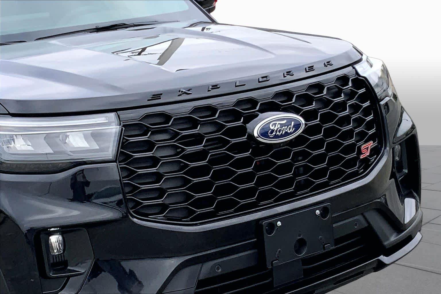 Certified 2026 Ford Explorer ST w/ Sun And Sound Package AWD/4WD image 27