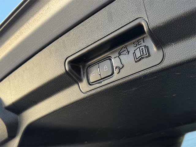 Certified 2021 Ford Explorer XLT image 10