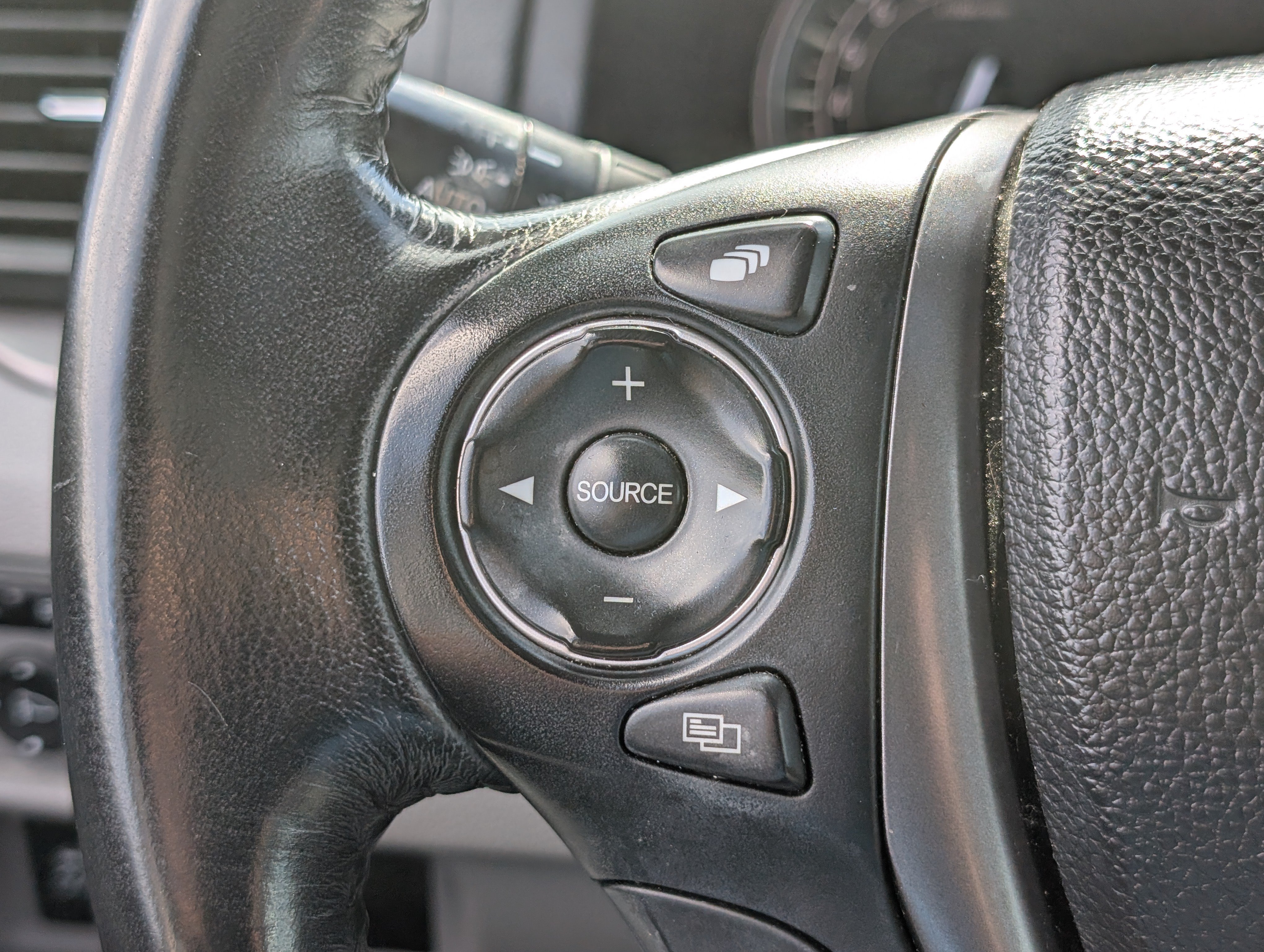 Used 2018 Honda Pilot EX-L image 31