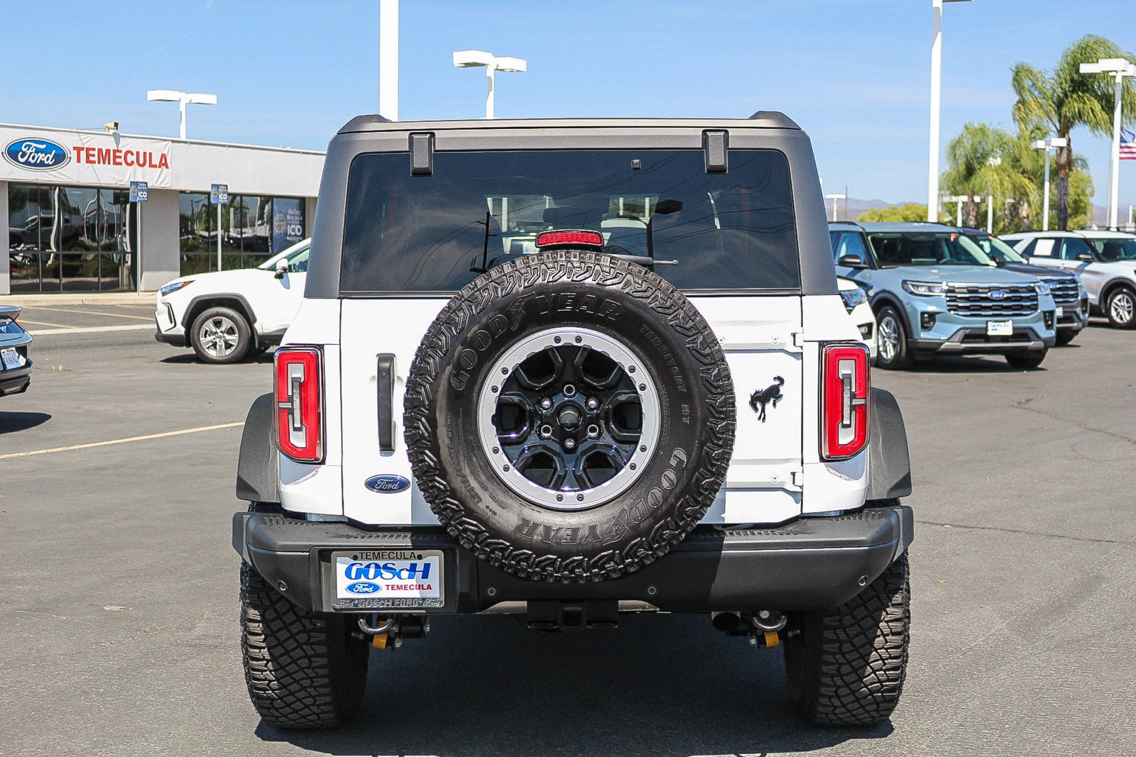 Certified 2023 Ford Bronco Badlands w/ Sasquatch Package AWD/4WD image 8
