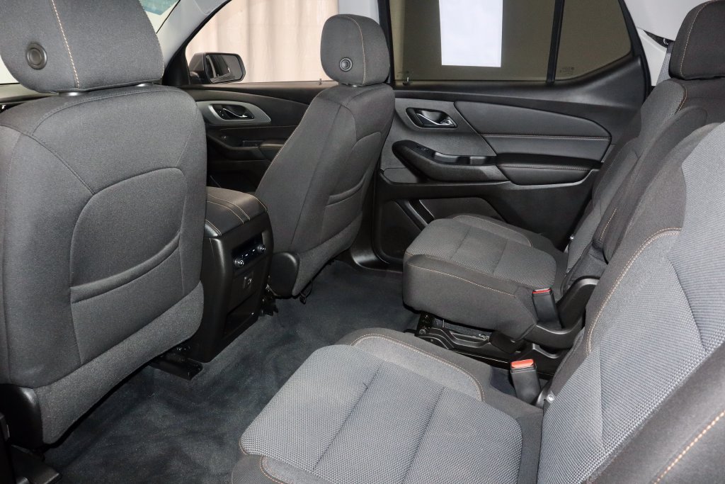 Used 2021 Chevrolet Traverse LT FWD image 21