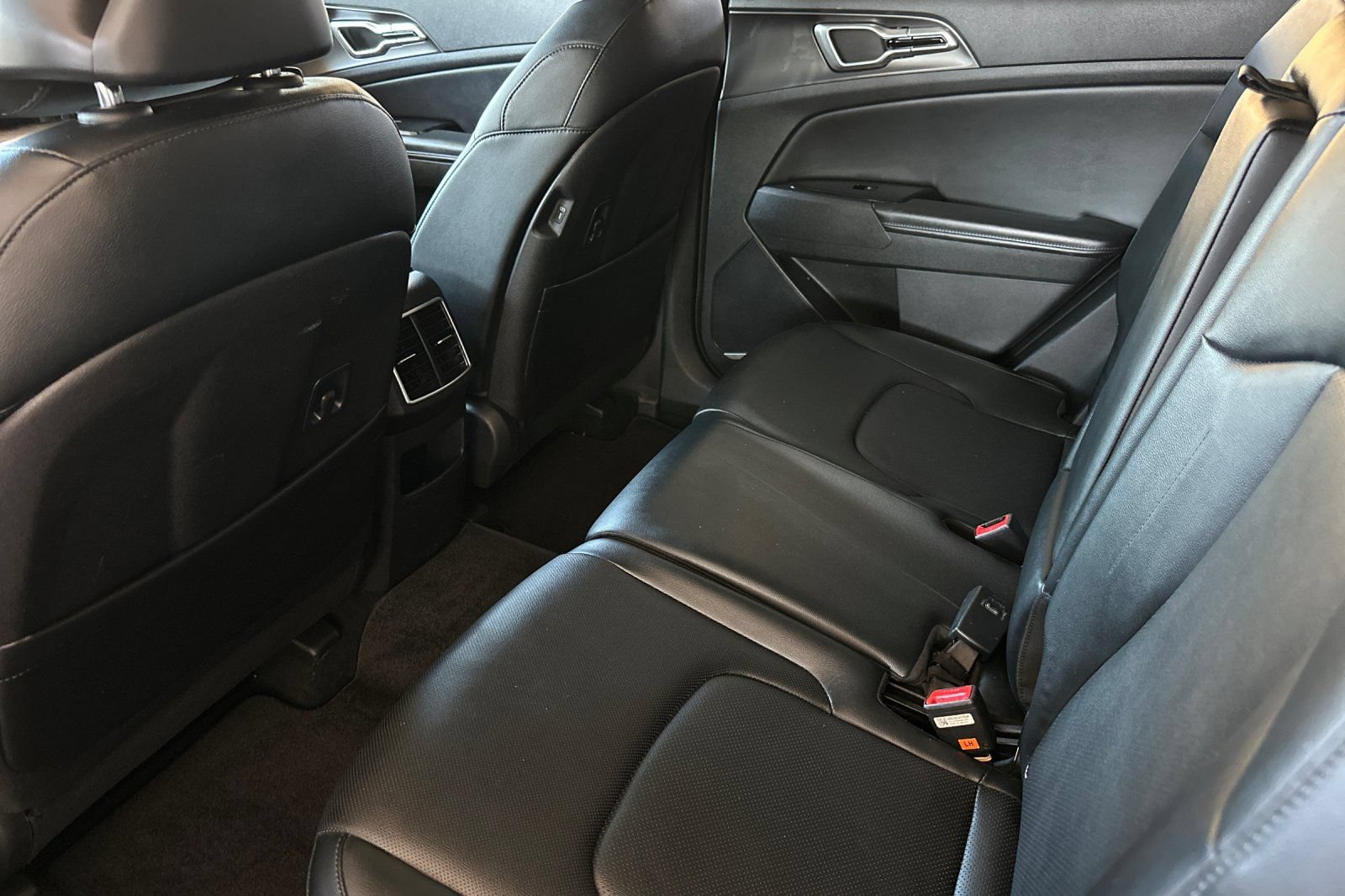 Used 2023 Kia Sportage EX FWD image 11