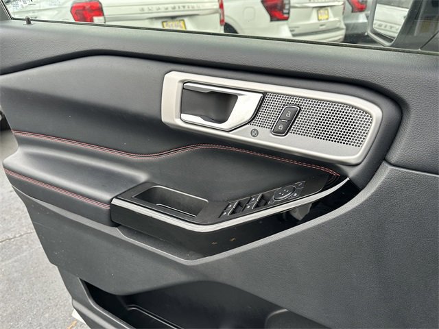 Certified 2022 Ford Explorer ST-Line w/ Class IV Trailer Tow Package image 32