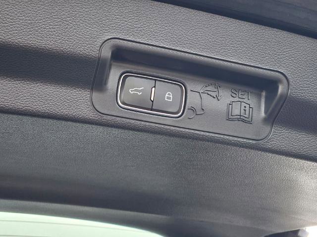 Certified 2023 Ford Explorer ST-Line w/ Class IV Trailer Tow Package image 19