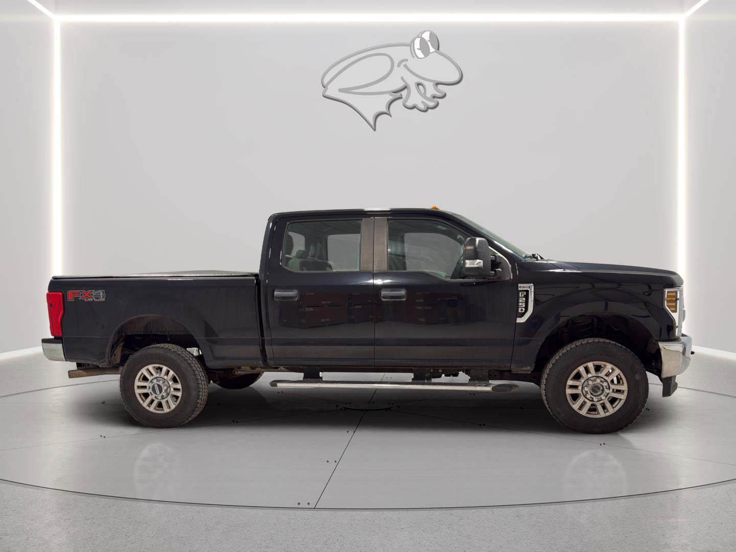 Certified 2018 Ford F250 XL w/ STX Appearance Package image 7