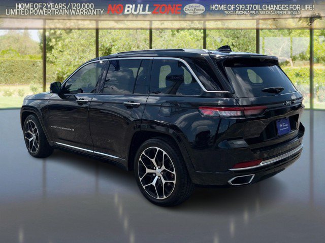 Used 2022 Jeep Grand Cherokee Summit AWD/4WD image 3