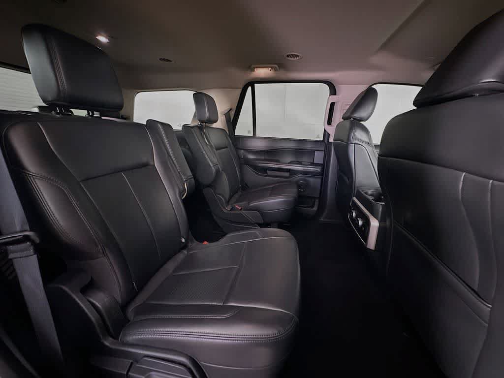 Certified 2024 Ford Expedition XLT RWD image 33