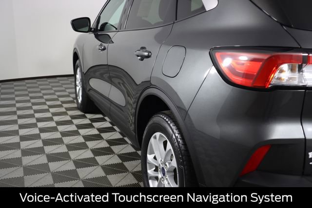 Certified 2020 Ford Escape SE image 4