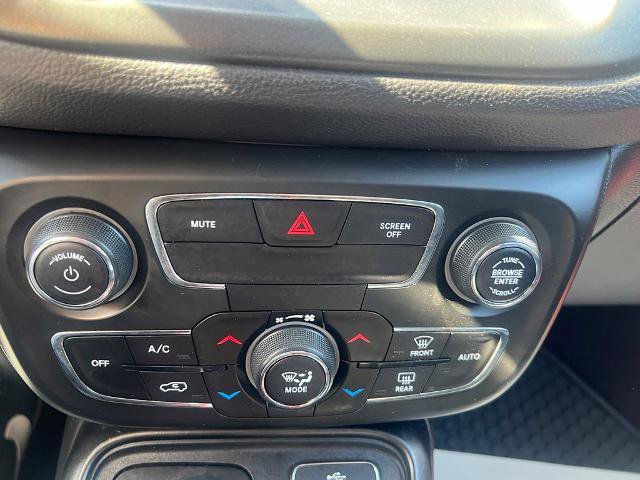 Used 2018 Jeep Compass Trailhawk w/ Leather Interior Group AWD/4WD image 32