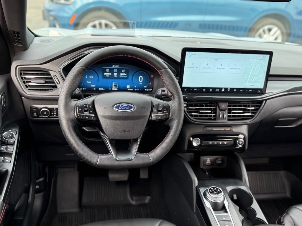 Certified 2025 Ford Escape ST-Line Elite w/ Premium Technology Package AWD/4WD image 6