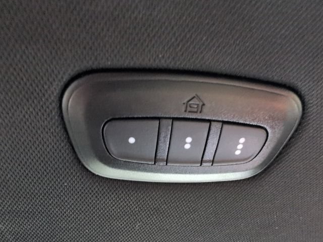 Used 2023 Jeep Wagoneer Series II AWD/4WD image 31