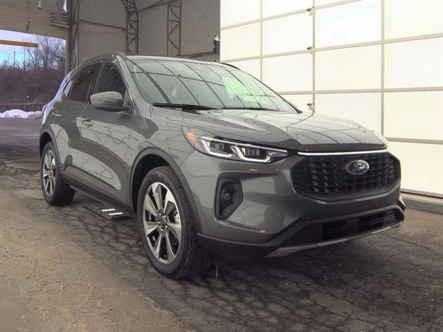 Certified 2025 Ford Escape Platinum image 5