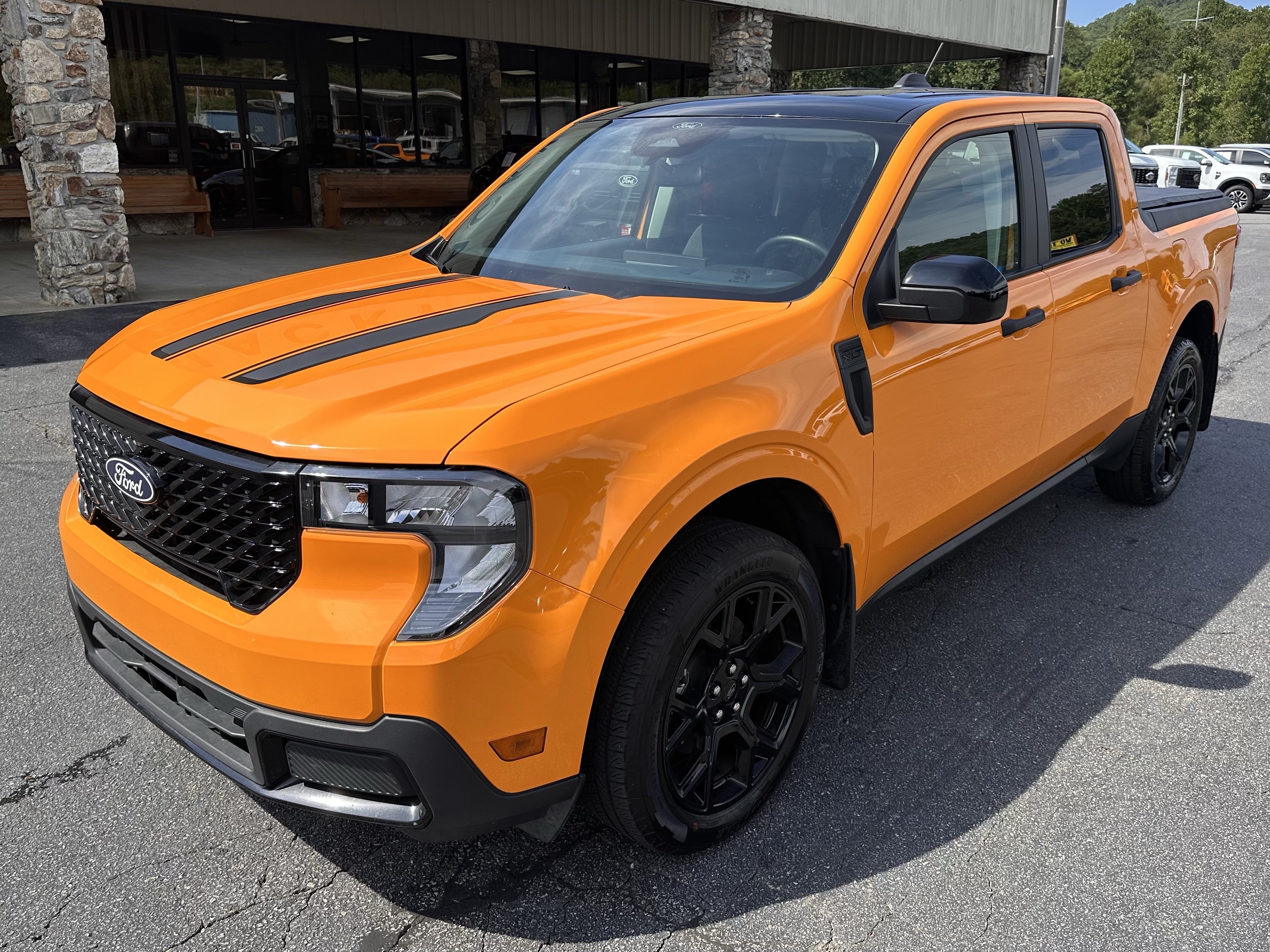 Certified 2026 Ford Maverick XLT w/ XLT Luxury Package AWD/4WD image 2