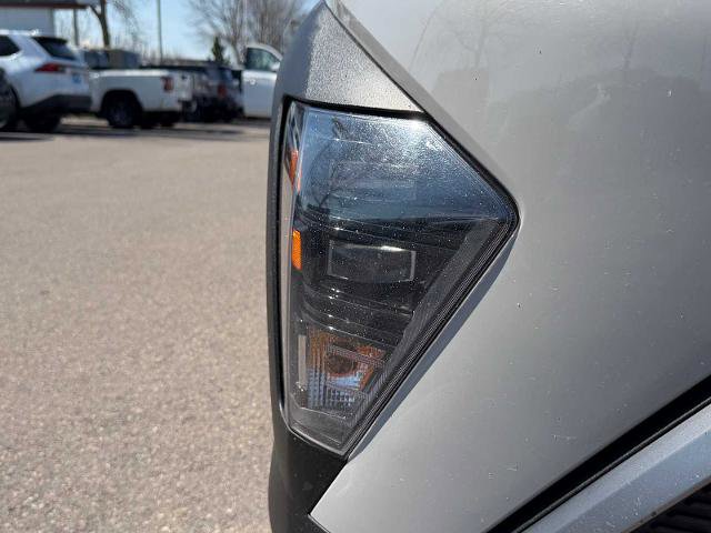 Used 2025 Hyundai Kona SEL image 3