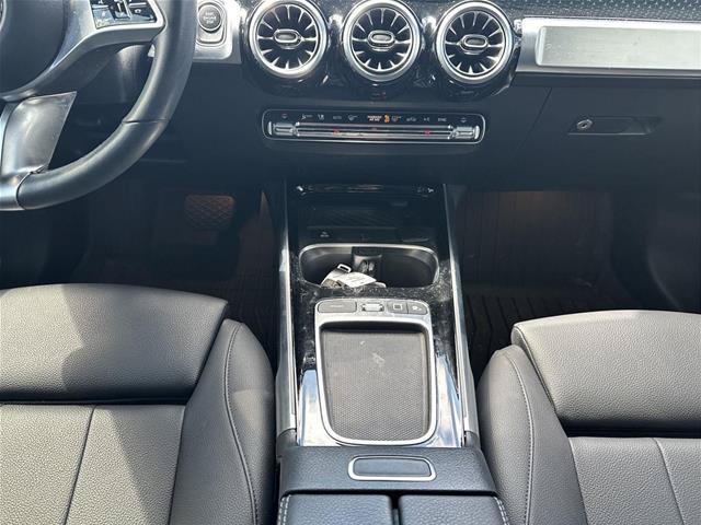 Used 2025 Mercedes-Benz GLB 250 4MATIC image 26