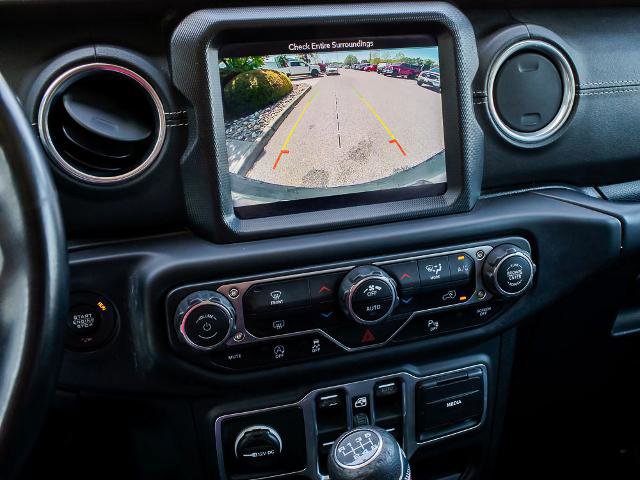 Used 2018 Jeep Wrangler Unlimited Sahara w/ Dual Top Group AWD/4WD image 20