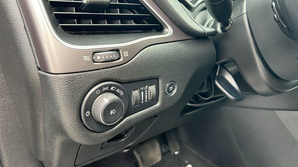 Used 2022 Jeep Cherokee Latitude Lux image 13