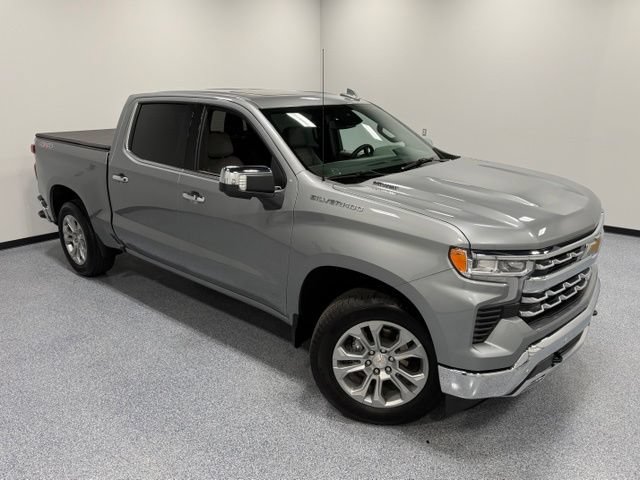 Used 2025 Chevrolet Silverado 1500 LTZ w/ LTZ Premium Package AWD/4WD image 39