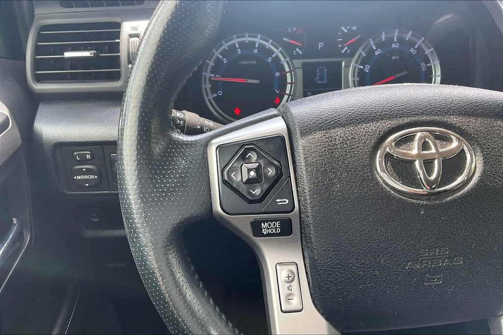 Used 2018 Toyota 4Runner SR5 w/ Wilderness Package AWD/4WD image 18