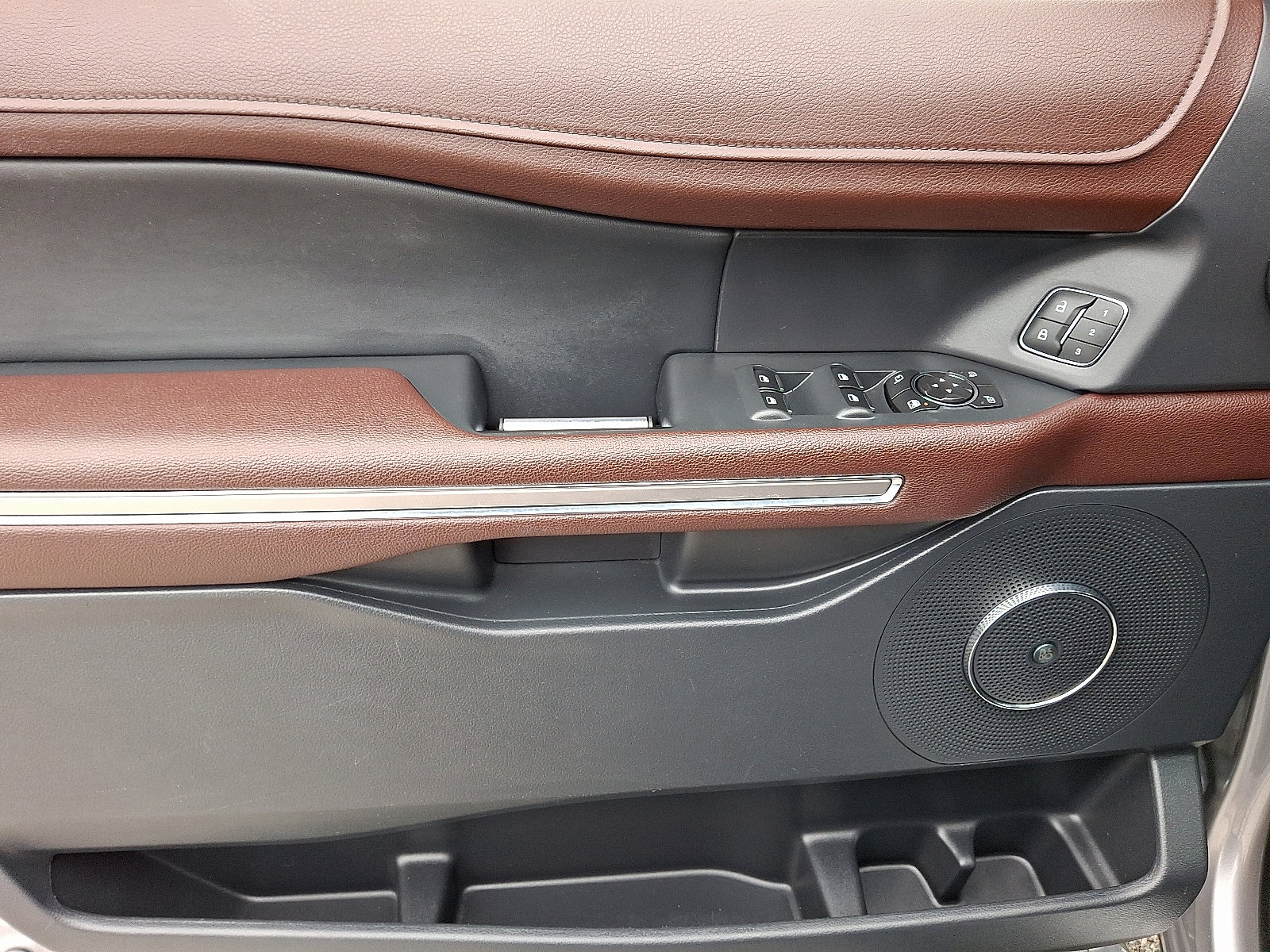 Certified 2022 Ford Expedition Max Limited image 16