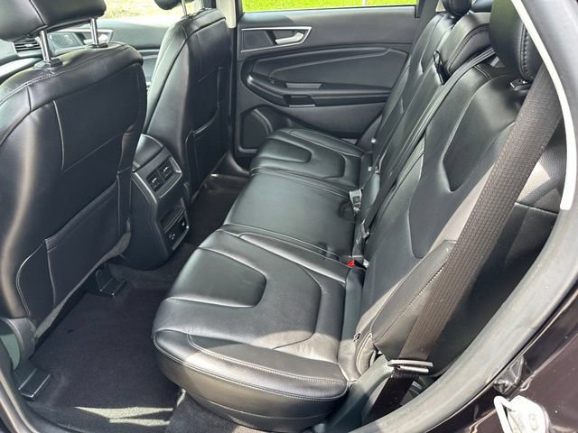 Certified 2022 Ford Edge Titanium AWD/4WD image 28