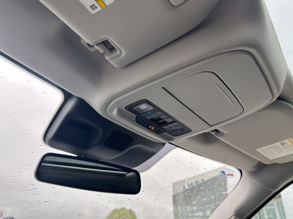 Certified 2025 Ford Expedition Active AWD/4WD image 28