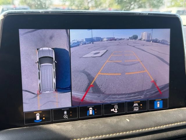 Used 2021 GMC Yukon AT4 w/ Rear Media and Nav Package AWD/4WD image 3