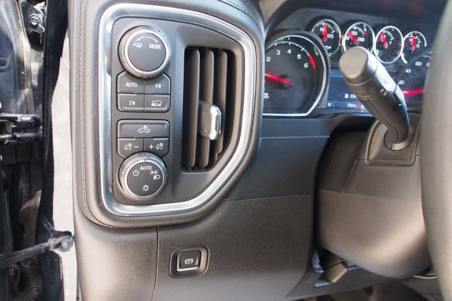 Used 2020 Chevrolet Silverado 1500 LT w/ Trailering Package image 20