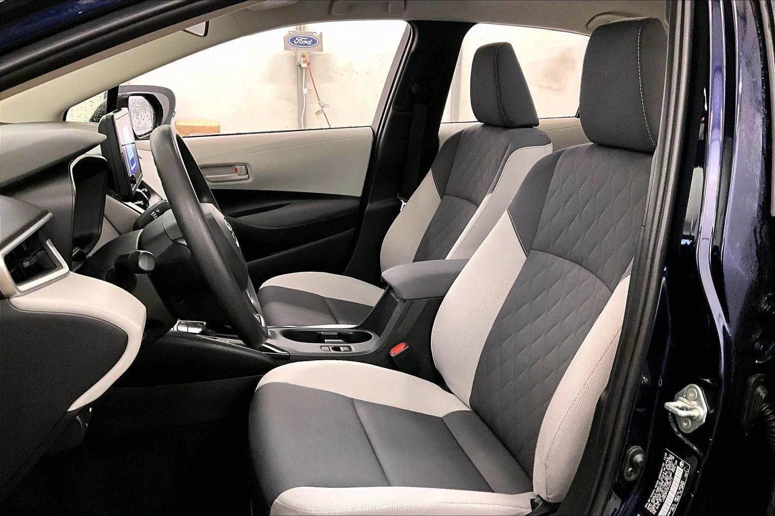 Used 2024 Toyota Corolla LE image 24