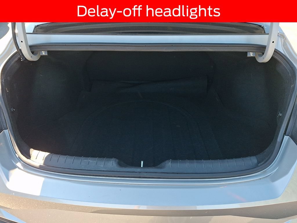 Used 2022 Hyundai Elantra SEL FWD image 27