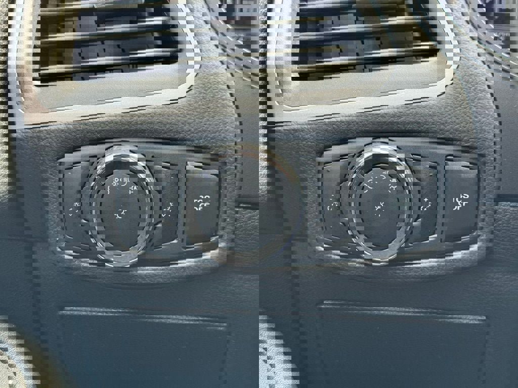 Certified 2023 Ford Edge SEL image 25