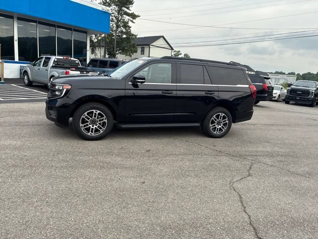 Certified 2025 Ford Expedition Active AWD/4WD image 14