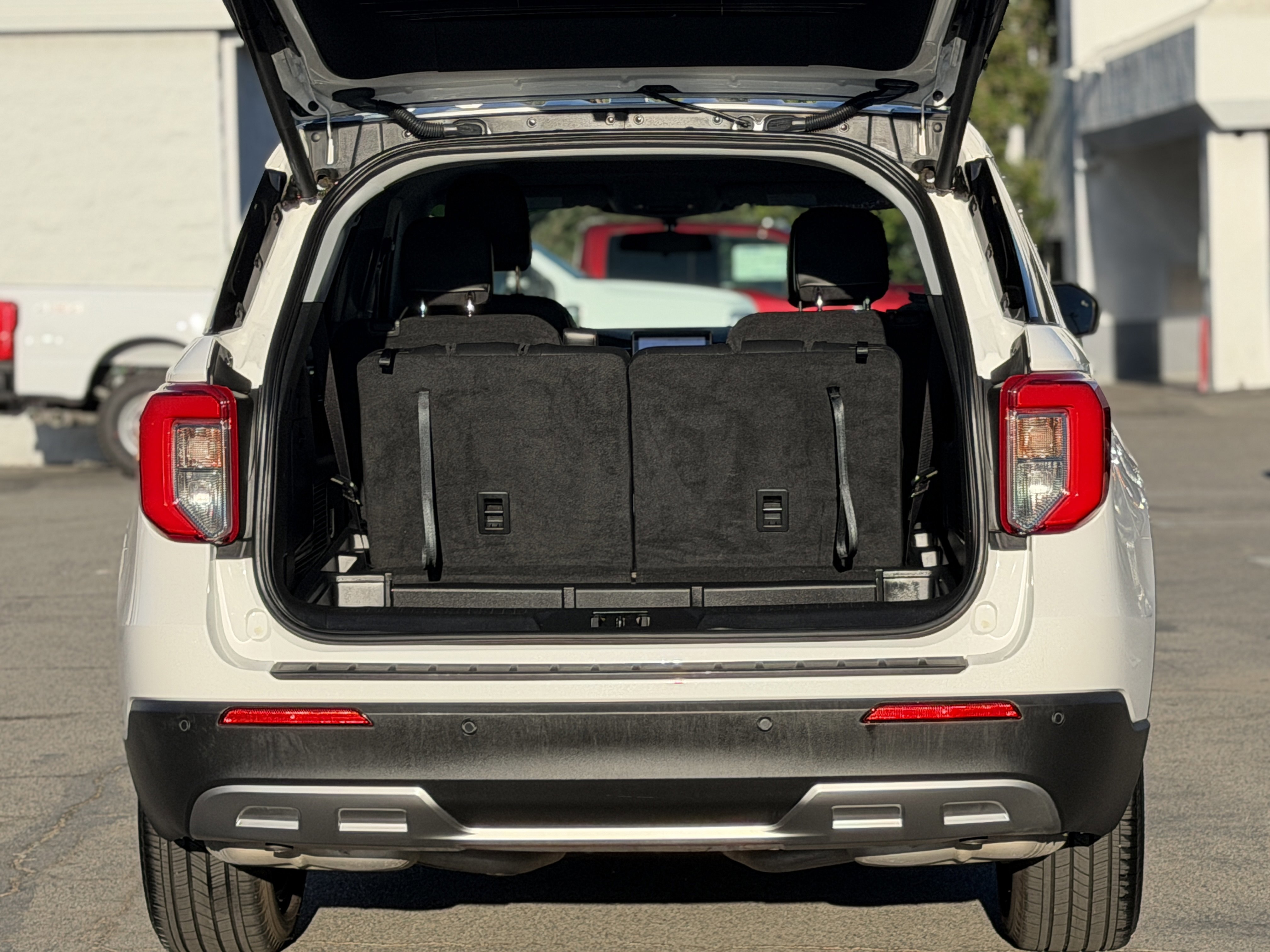 Certified 2023 Ford Explorer XLT w/ Equipment Group 202A image 8