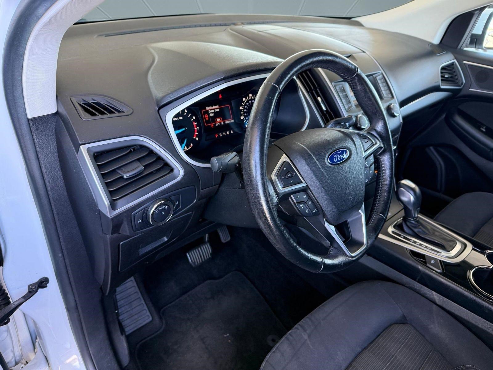 Certified 2017 Ford Edge SEL FWD image 4