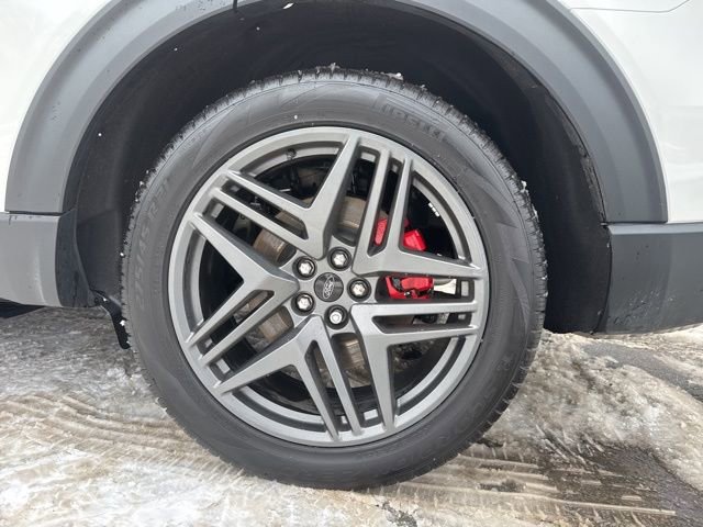 Certified 2025 Ford Explorer ST w/ Sun And Sound Package image 10