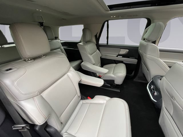 Certified 2025 Ford Expedition Active AWD/4WD image 18