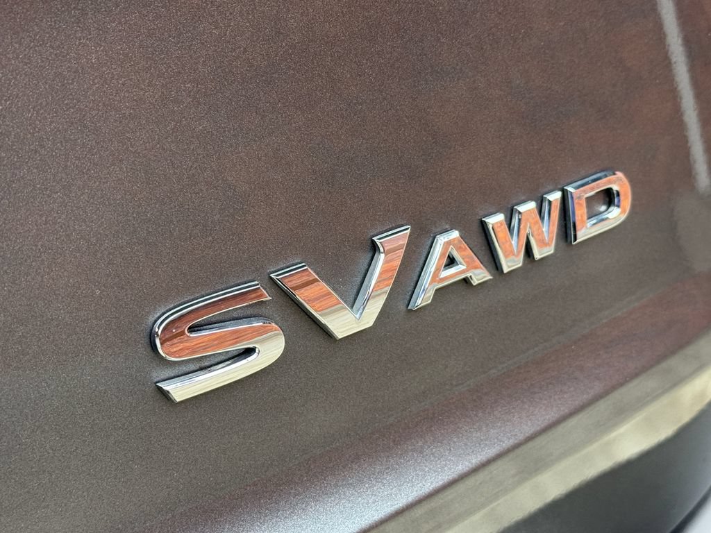 Used 2023 Nissan Rogue SV AWD/4WD image 3