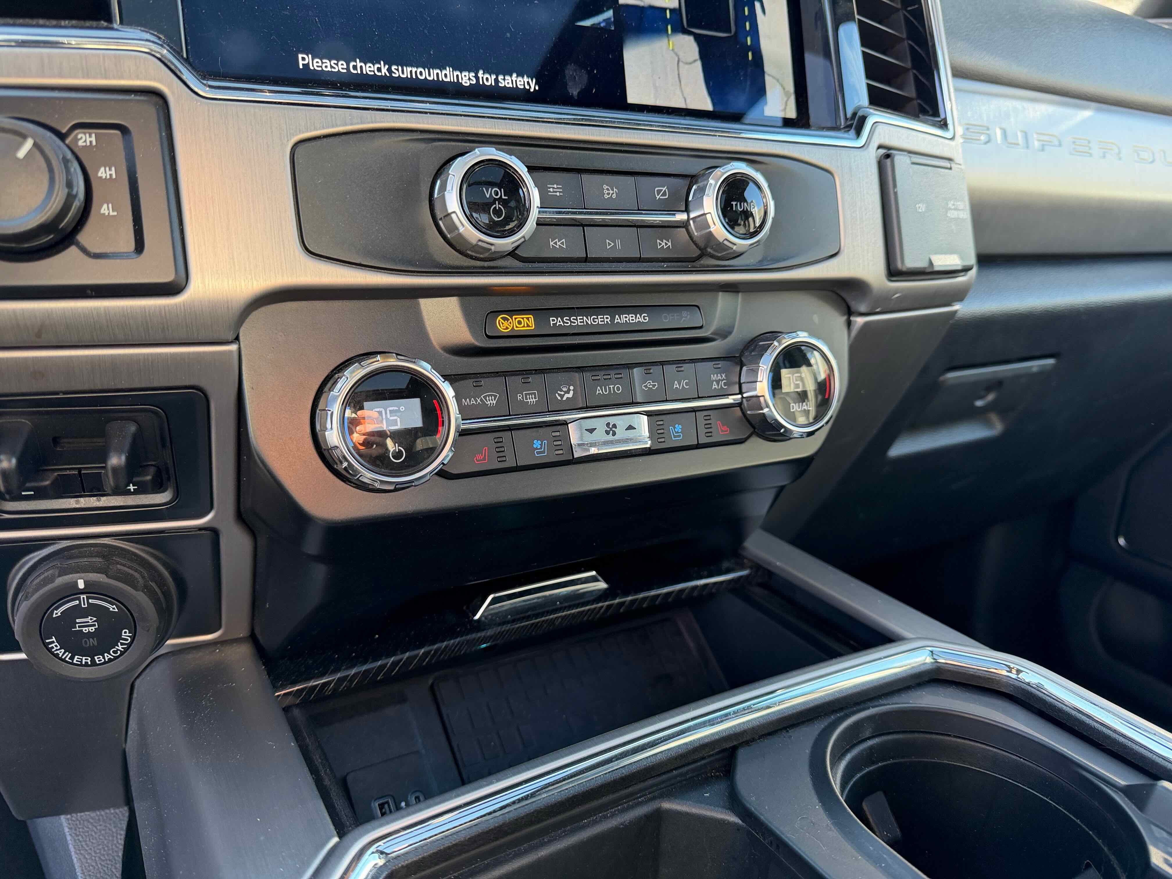 Certified 2022 Ford F350 Platinum image 24