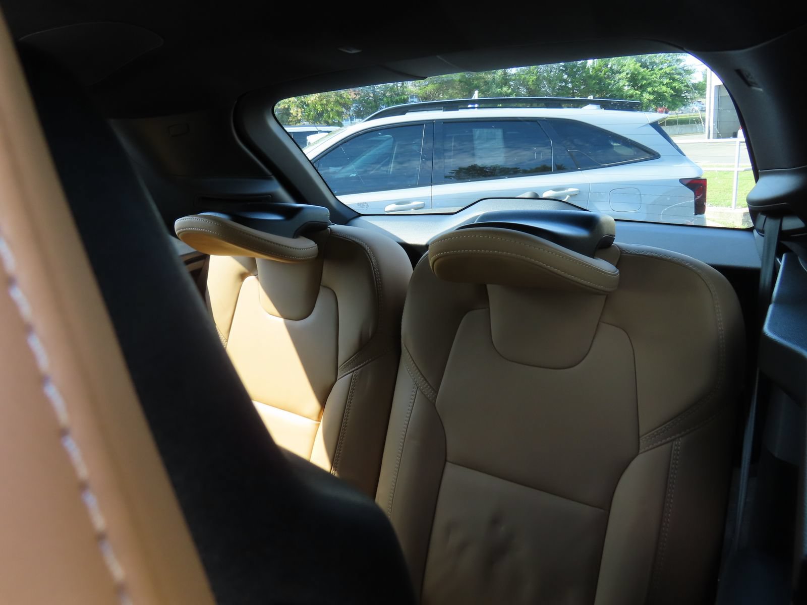 Used 2023 Volvo XC90 B6 Ultimate w/ Lounge Package AWD/4WD image 34