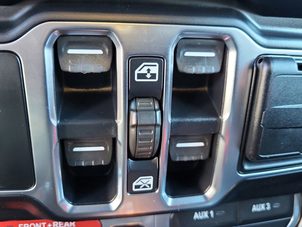 Used 2020 Jeep Wrangler Unlimited Rubicon w/ Cold Weather Group image 14