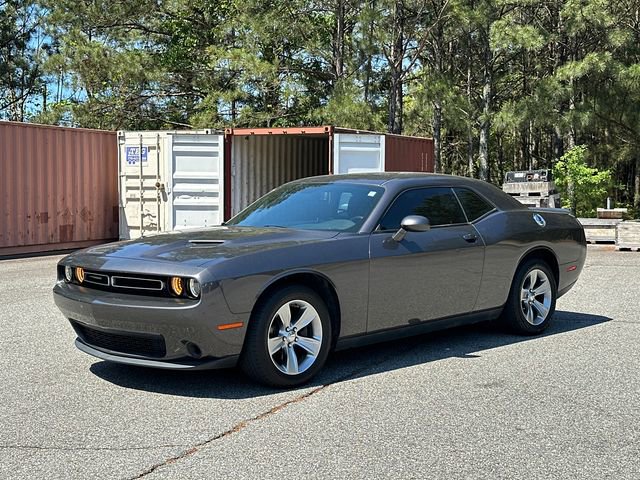 Used 2020 Dodge Challenger SXT RWD image 3