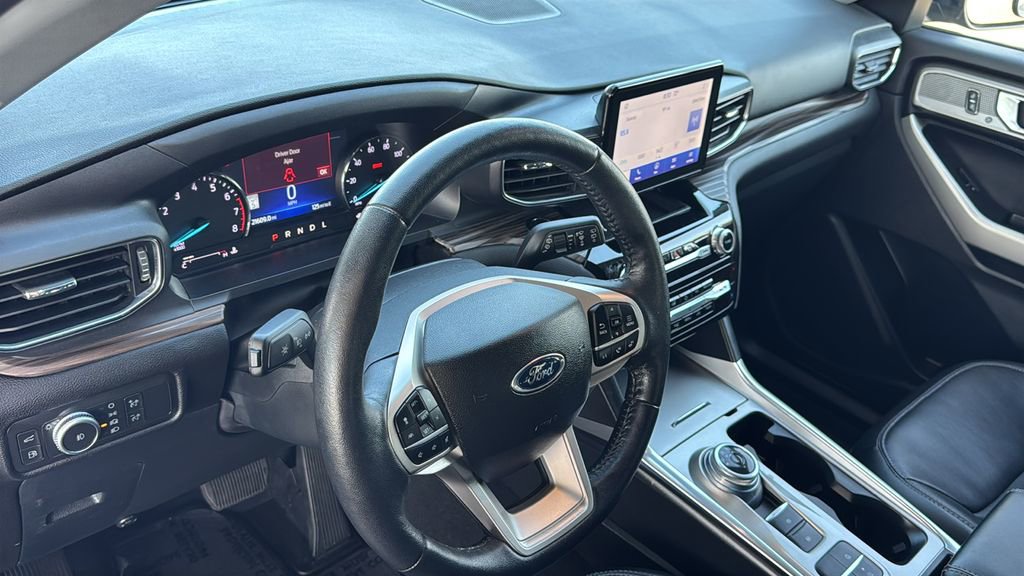 Certified 2022 Ford Explorer Limited w/ Hybrid Equipment Group 310A image 21