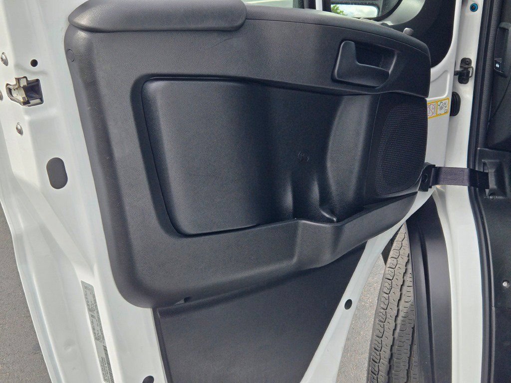 Used 2025 RAM ProMaster 2500 w/ Convenience Group FWD image 14