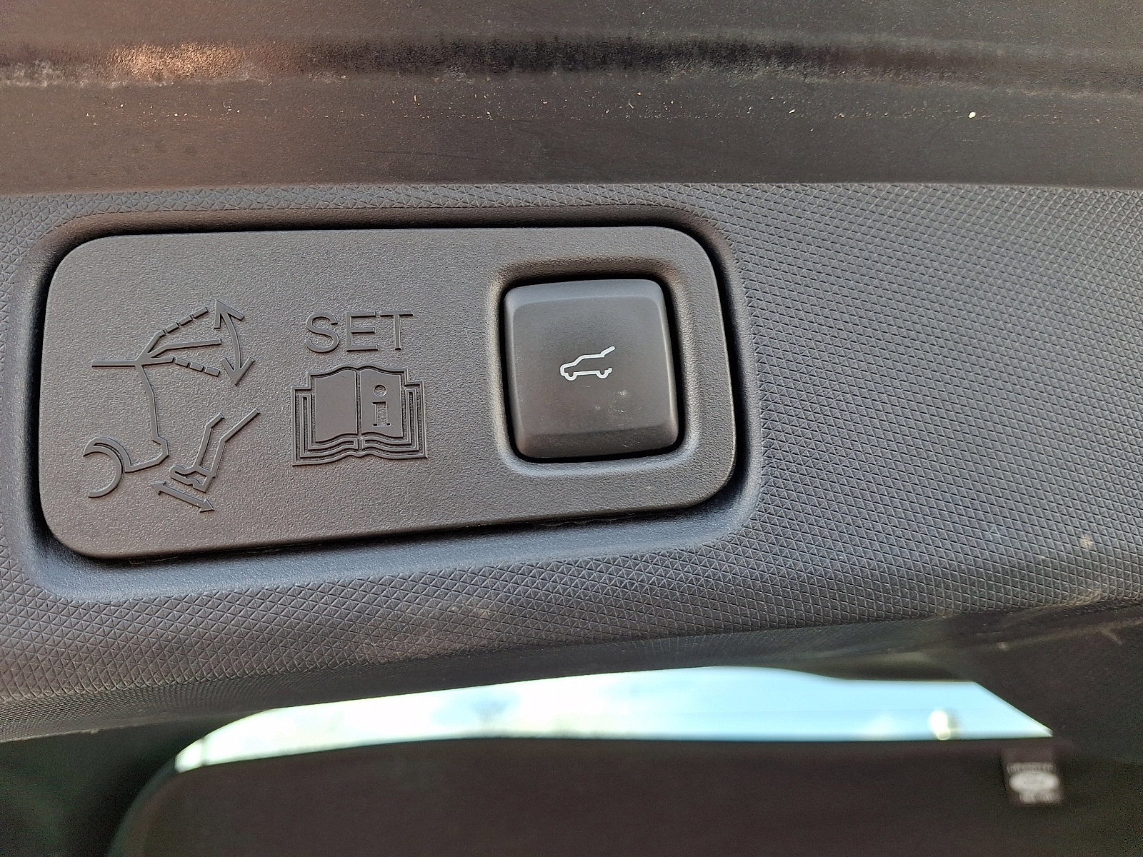 Certified 2021 Ford Mustang Mach-E Select w/ Comfort/Technology Package image 30