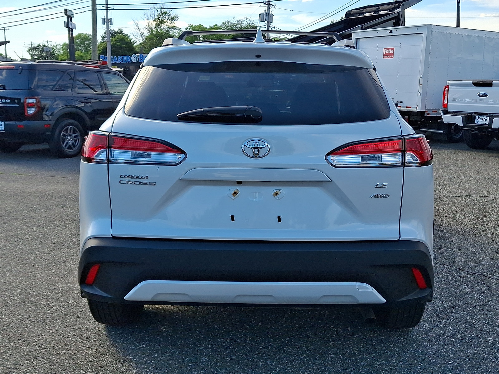 Used 2023 Toyota Corolla Cross LE w/ Moonroof Package AWD/4WD image 5