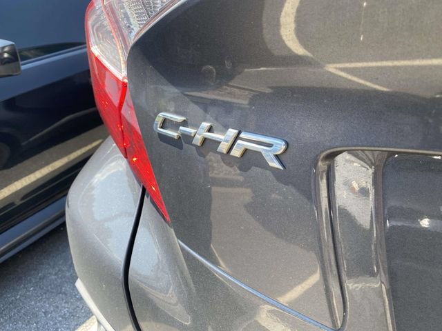 Used 2018 Toyota C-HR XLE FWD image 11